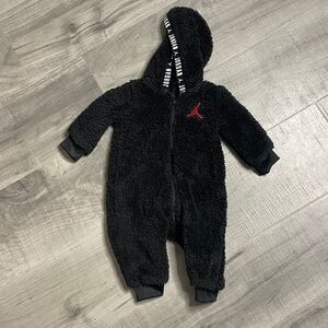 Jordan baby boy faux Sherpa coveralls size 6 months